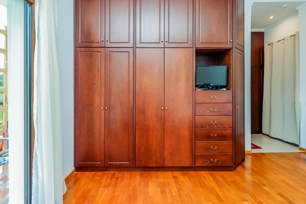 Suite Acropolis Serres Next To Center Bagian luar foto