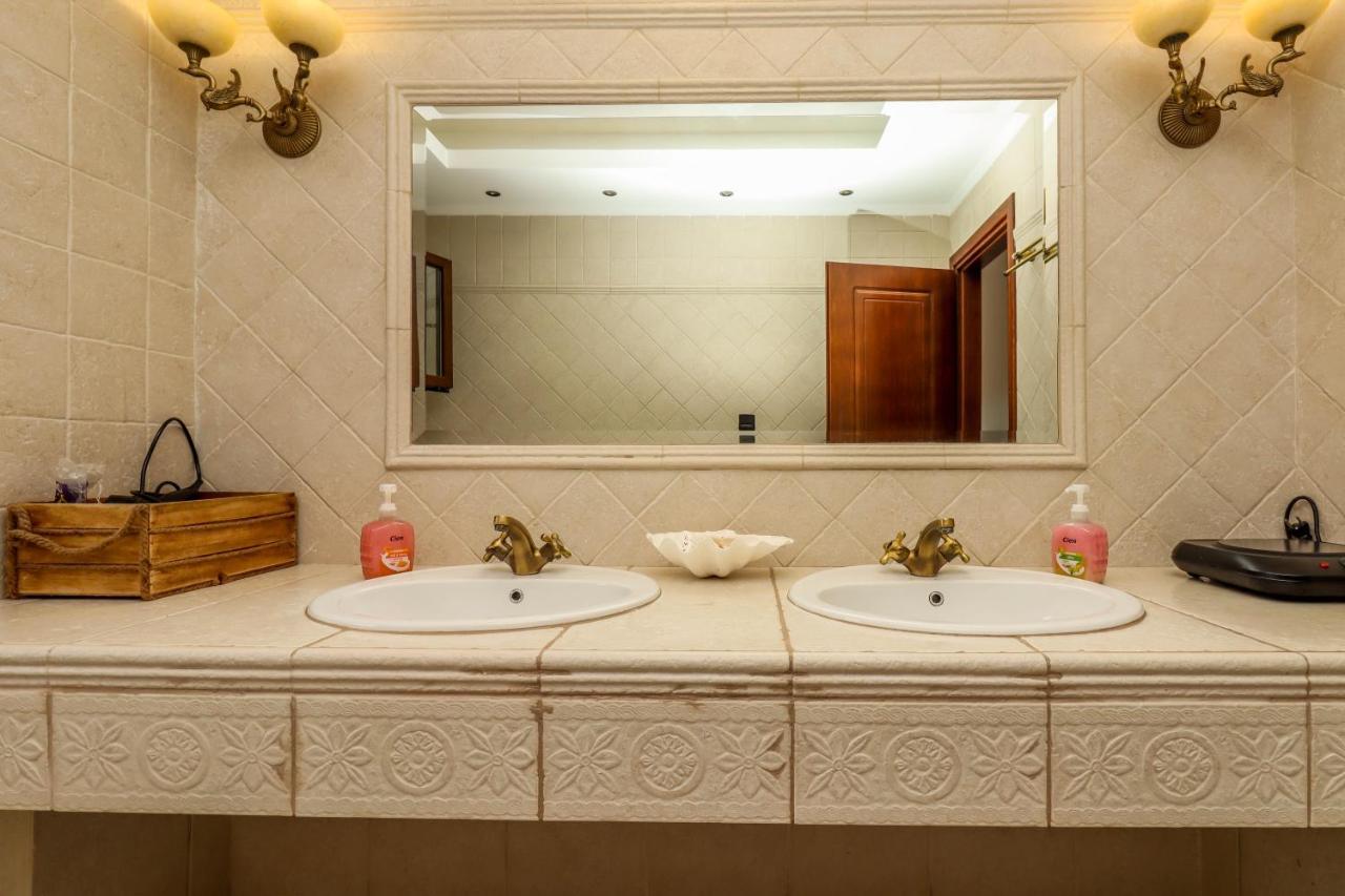 Suite Acropolis Serres Next To Center Bagian luar foto